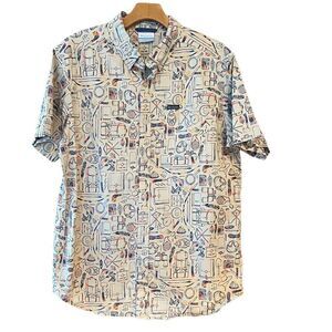 Columbia Men’s Sz M Beige Graphic Fishing Pattern Regular Fit Short Sleeve Shirt